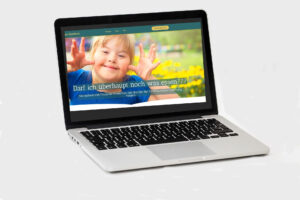 Laptop zeit Cover Webseite Abnehmen bei Downsyndrom